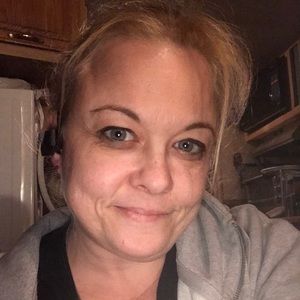 Meet your Posher, Dania